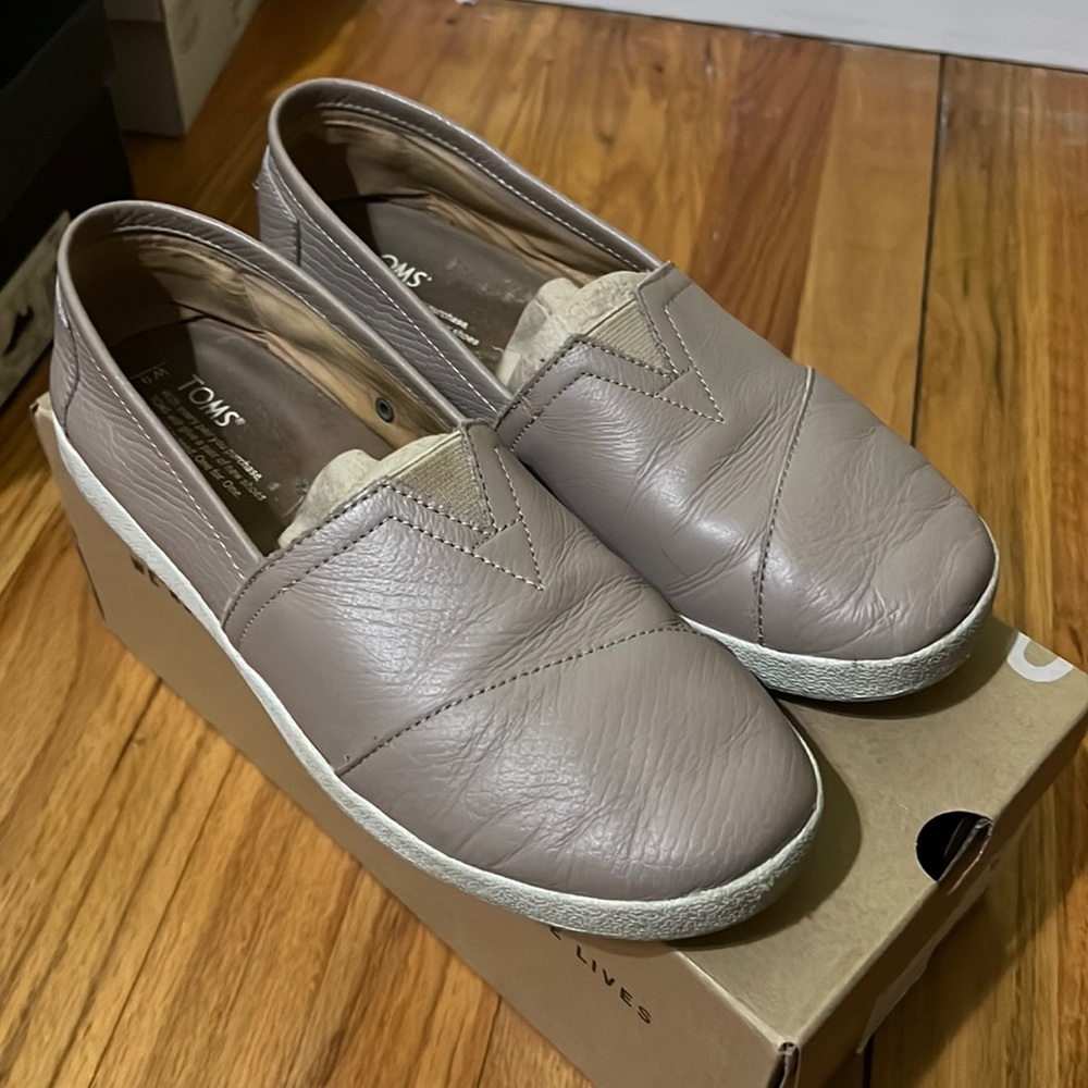 Toms Avalon Sneaker (Stucco Leather)